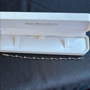 Fred Meyer Jewelers Silver Heart Bracelet